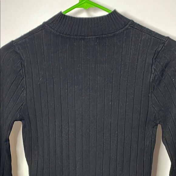 Forever 21 Black cropped Ribbed Knit Women's Top - Picture 6 of 7